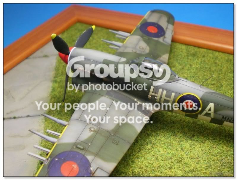 Academy Modellbausatz 1/72 Typhoon Mk.Ib - Plastikmodell Flugzeug Zum Zusammenbauen